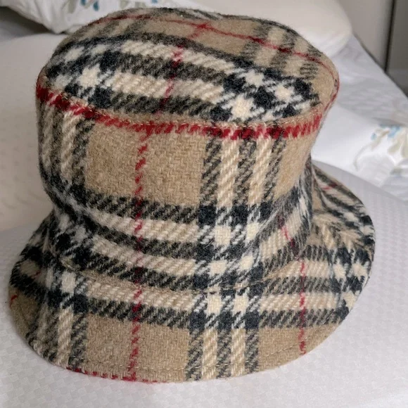 BURBERRY Nova Check Bucket Hat - Picture 1 of 10